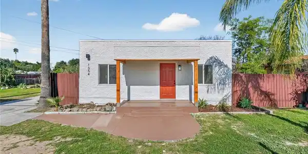 1364 W 15th