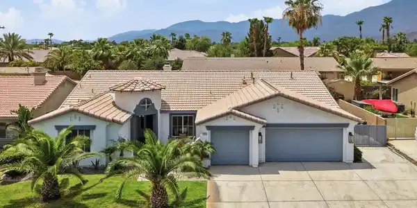 81059 Aurora Avenue