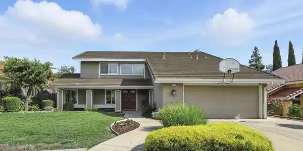 3484 Clover Oak Drive