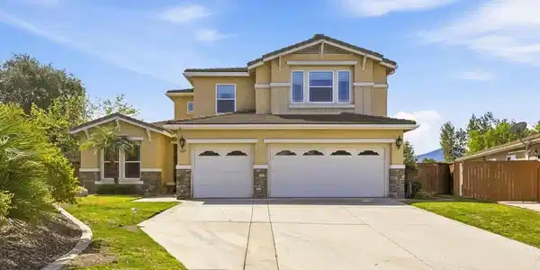 1627 Stonehaven Court