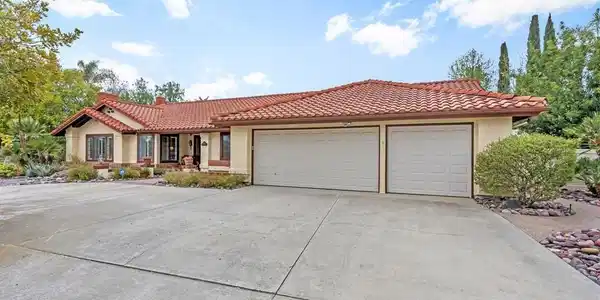 1524 Stoneridge Cir