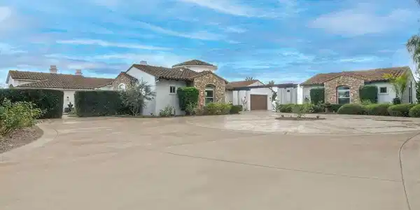 2644 Dos Lomas