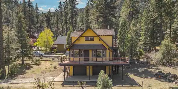 2205 Cypress Way