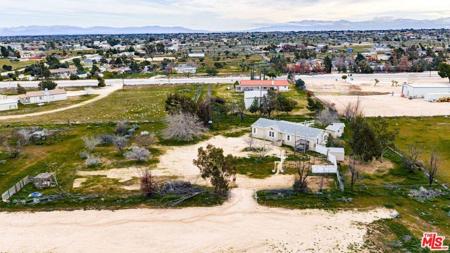 6425 Smoke Tree Road