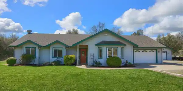3899 La Rosa Road