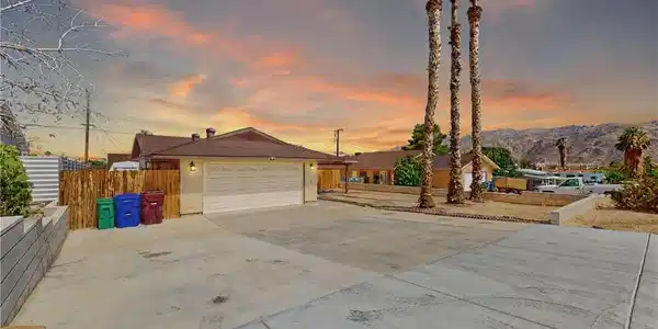 6039 Mojave Avenue