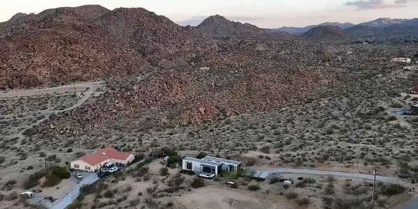 6935 Alturas