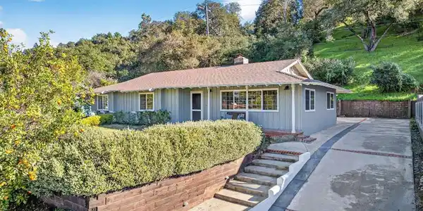 1918 Country Place
