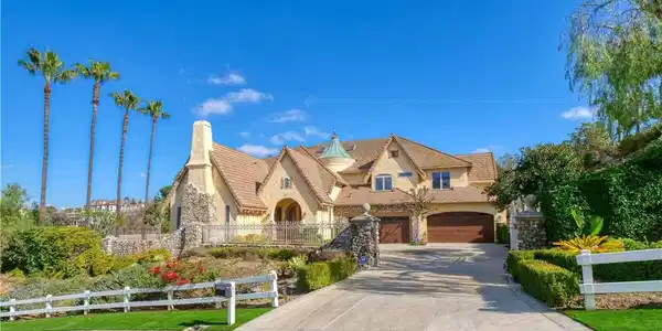 1822 Diamond Knoll Lane