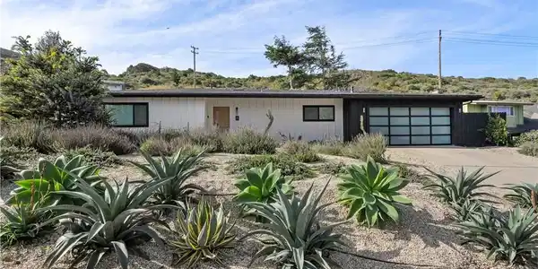 6 Santa Clara Drive