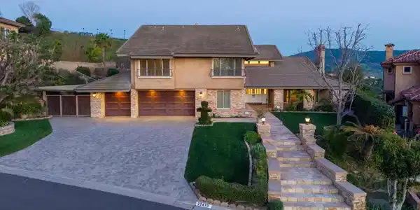22470 Mission Hills Lane