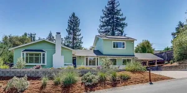 1590 Vineyard Drive