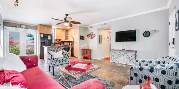 800 E Cottonwood Road