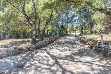 7010 Valle Pacifico Road