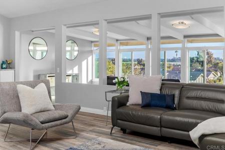 3685 Vista Campana N