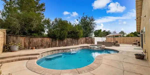 1395 Pinewood Dr