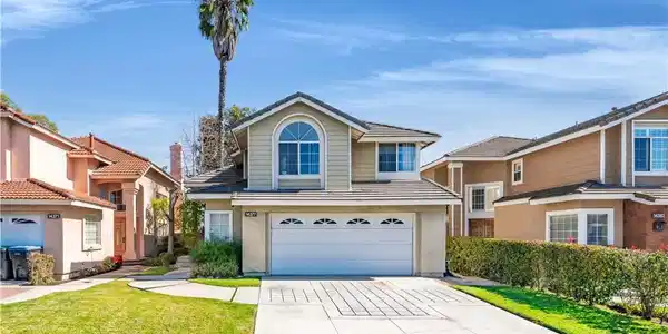 14377 Autumn Hill
