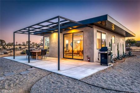3920 Warren Vista