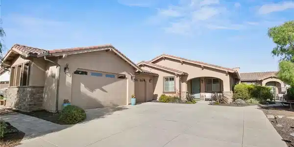 1905 Vista Del Sol