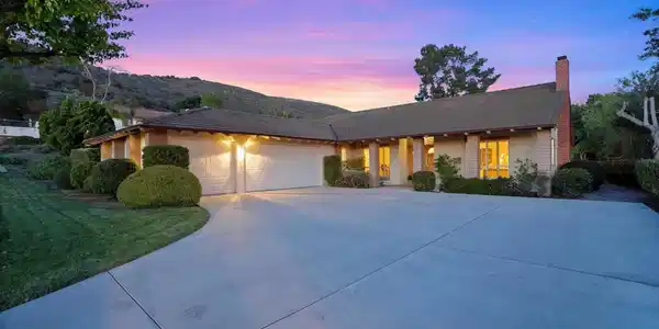 1306 Camino Cristobal