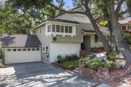 3818 Cedarbend Drive