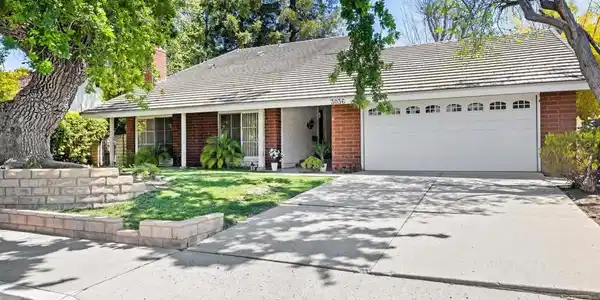3036 E Adirondack Court