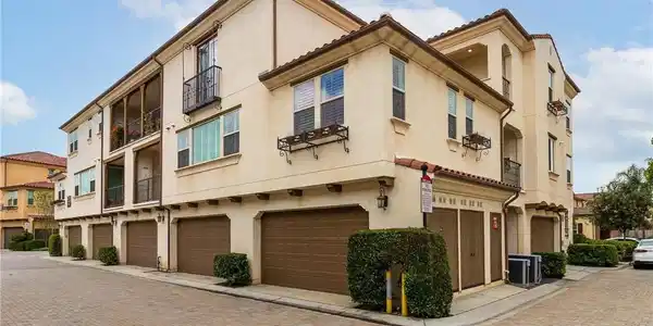 418 Maravilla Lane