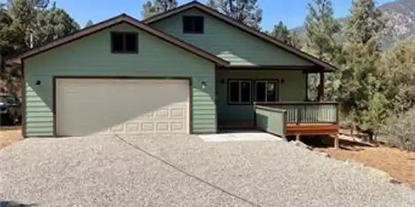 2401 Freeman Drive