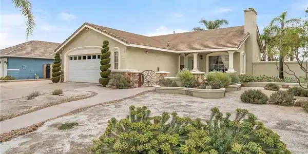 4021 Larkspur