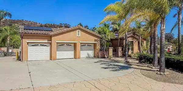 26207 Wyndemere Court