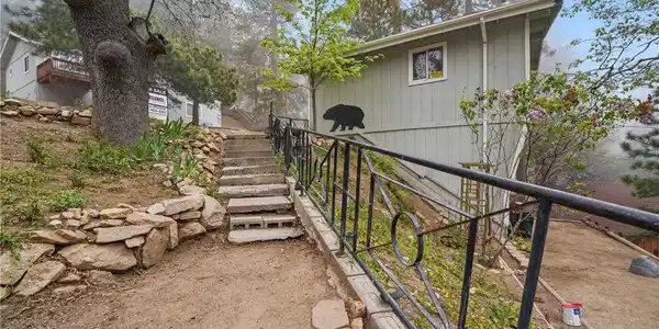 30919 Valley Oak