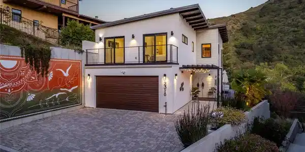 2318 Santa Ynez Avenue