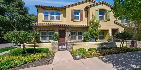 15929 Parkview Loop