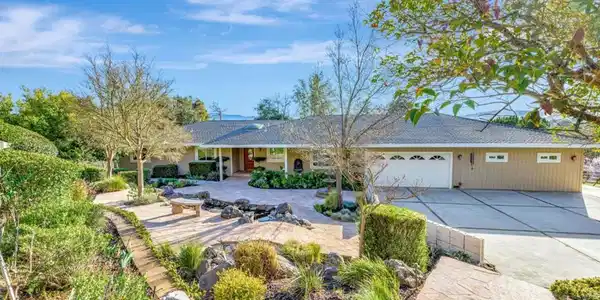 10260 Lucky Court
