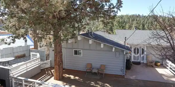 1010 Brookside Lane