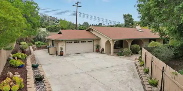 4847 Marguerita Ln