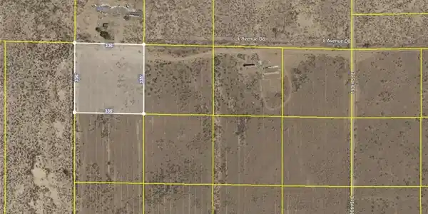 0 E E Ave D8/West Of 130th St E