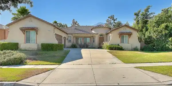 5480 Stoneview Road