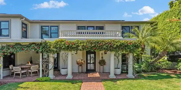 4136 Palisades Road