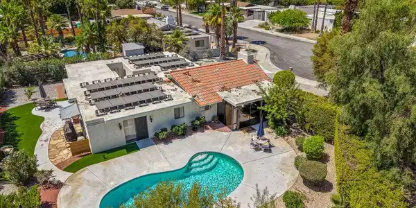566 N Sunset Way