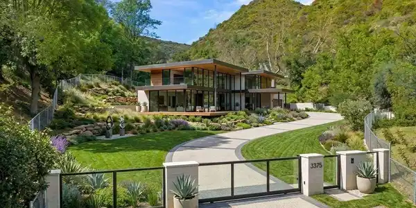 3375 Mandeville Canyon Road