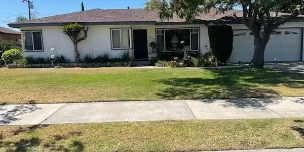 920 E Carroll Avenue