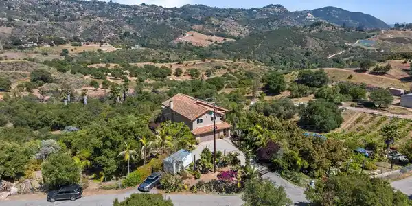979 Canyon Heights Road