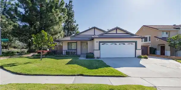 6919 Montbury