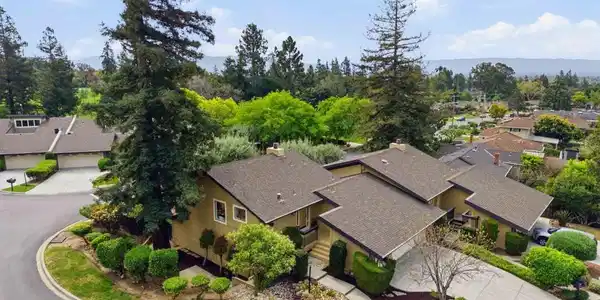 496 Golfview Drive