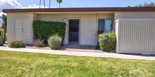 3139 Club Circle East