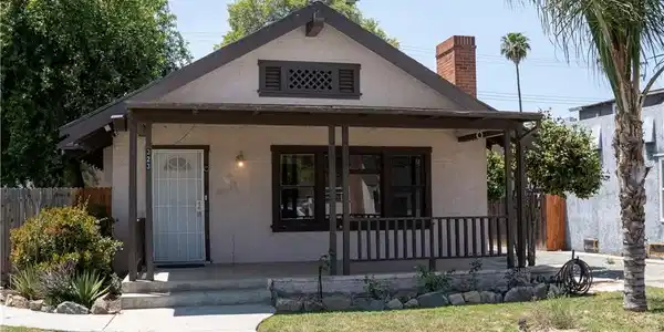 323 S Harvard
