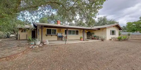 3910 Prairie Dr