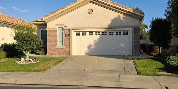 4845 ROLLING HILLS Avenue