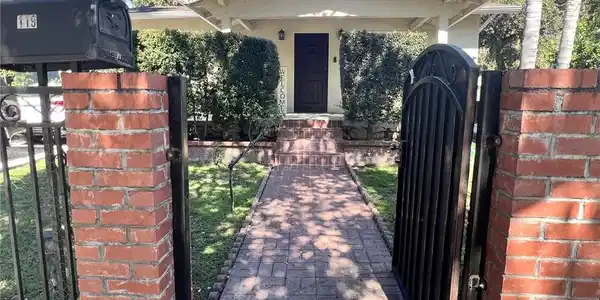 119 W Washington